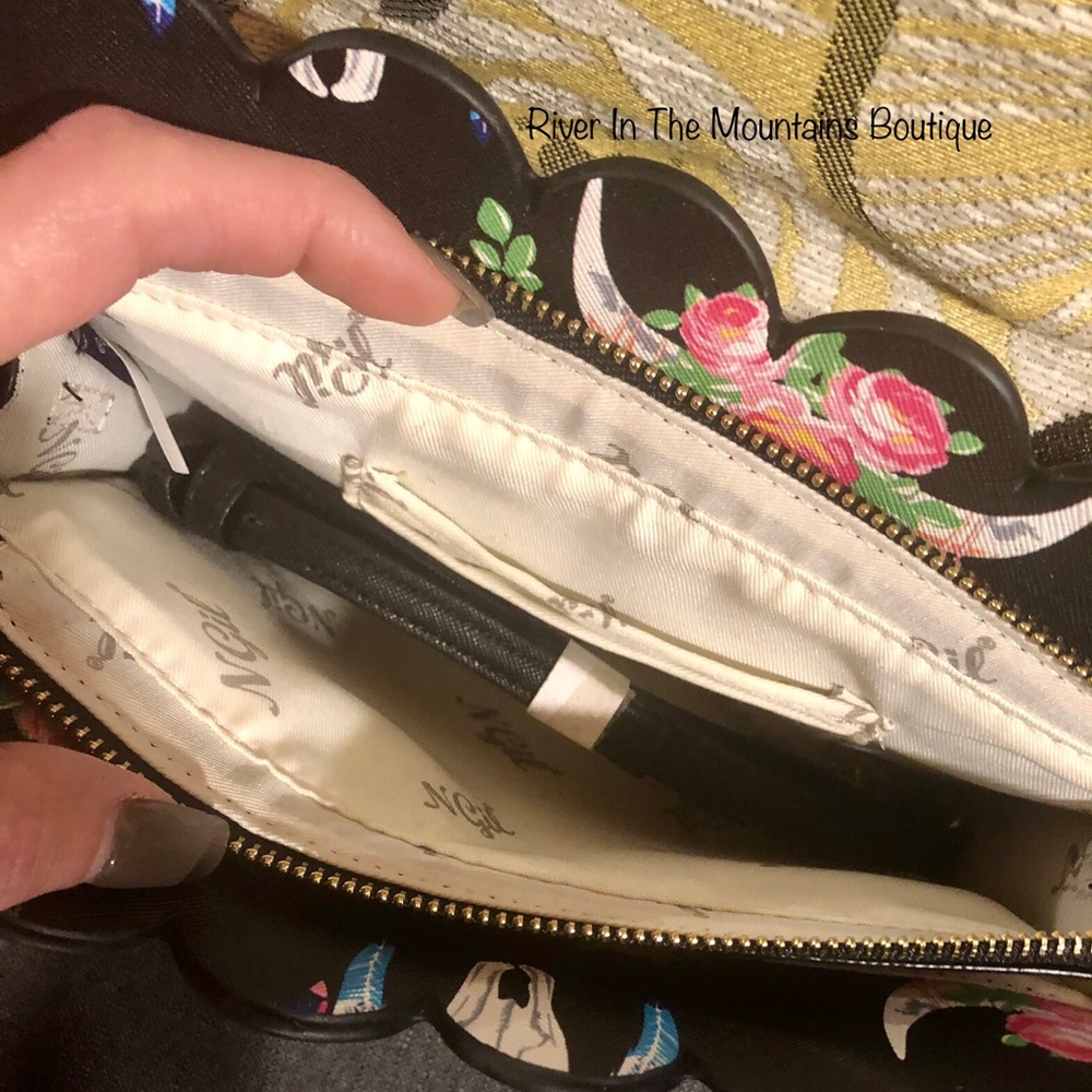 🥳HP🥳 NWT! LAST ONE! Free Spirit Steer Boho Crossbody Clutch - Picture 3 of 6